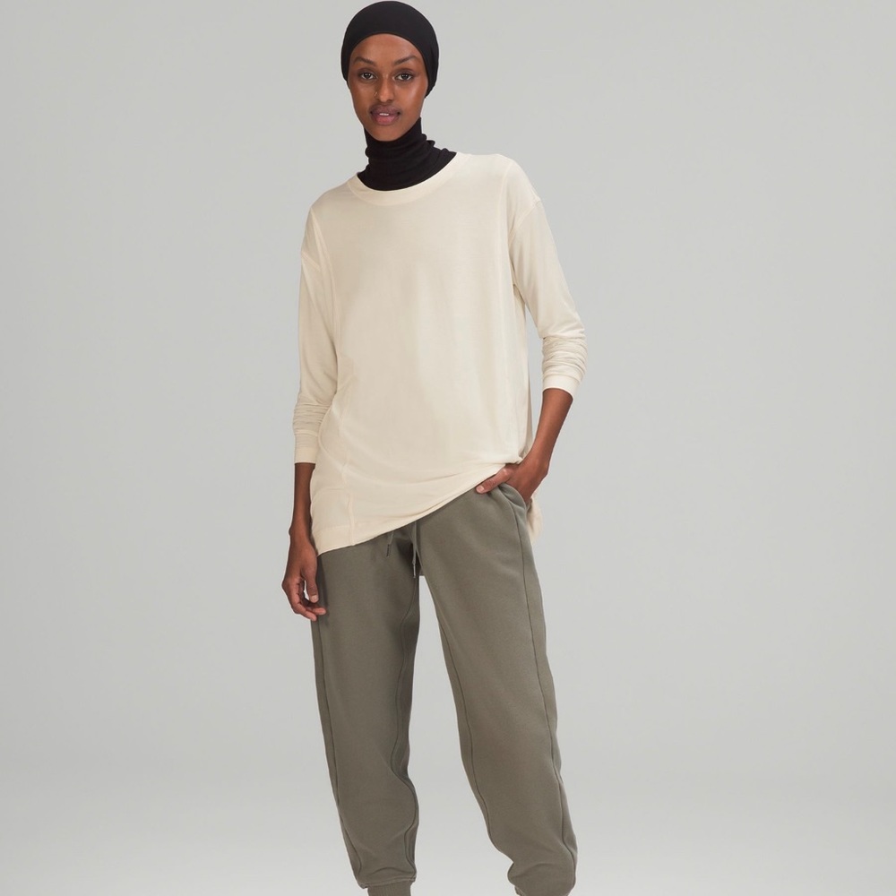 Lululemon Modal Pleated Back Long Sleeve Size 6 in WHTO - Picture 2 of 9